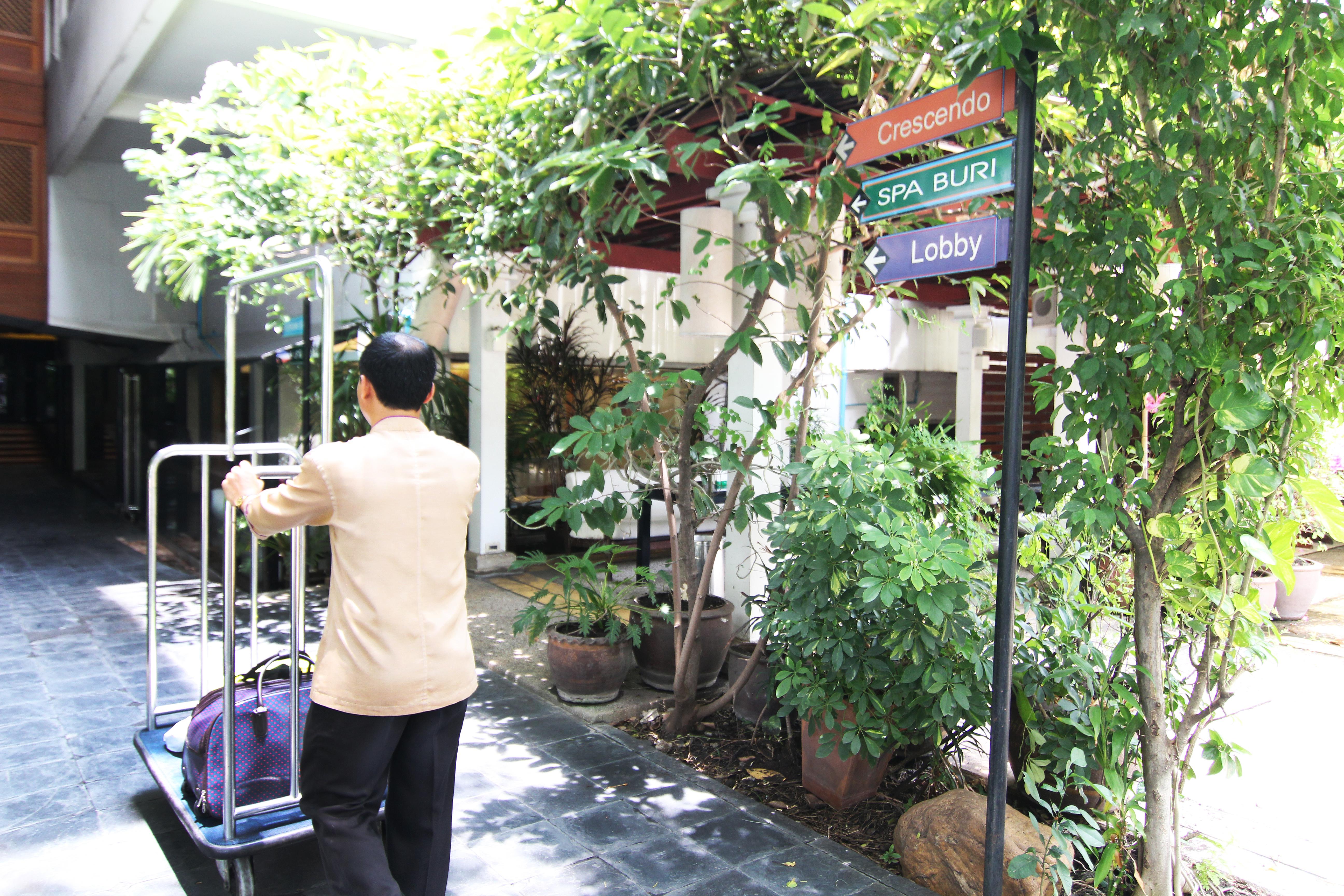 The Residence Rajtaevee Hotel Bangkok Exterior foto