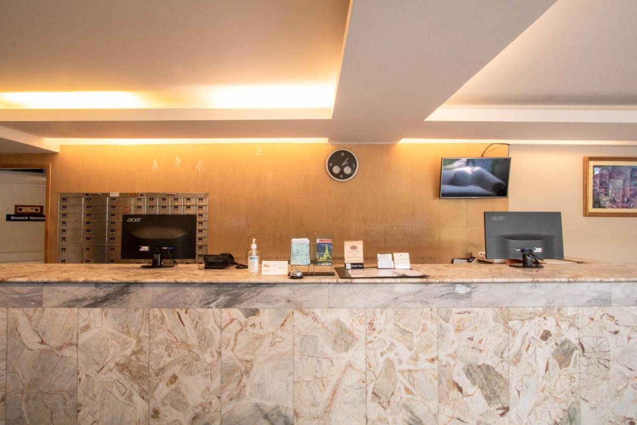 The Residence Rajtaevee Hotel Bangkok Exterior foto